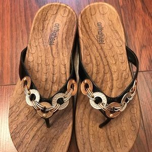 Vionic Lola NWB size 6 sandal